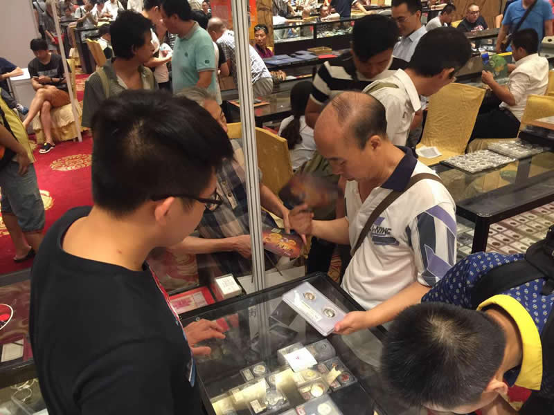 上海中金國(guó)衡送評(píng)中心參展2017第四屆中國(guó)錢(qián)幣收藏博覽會(huì)
